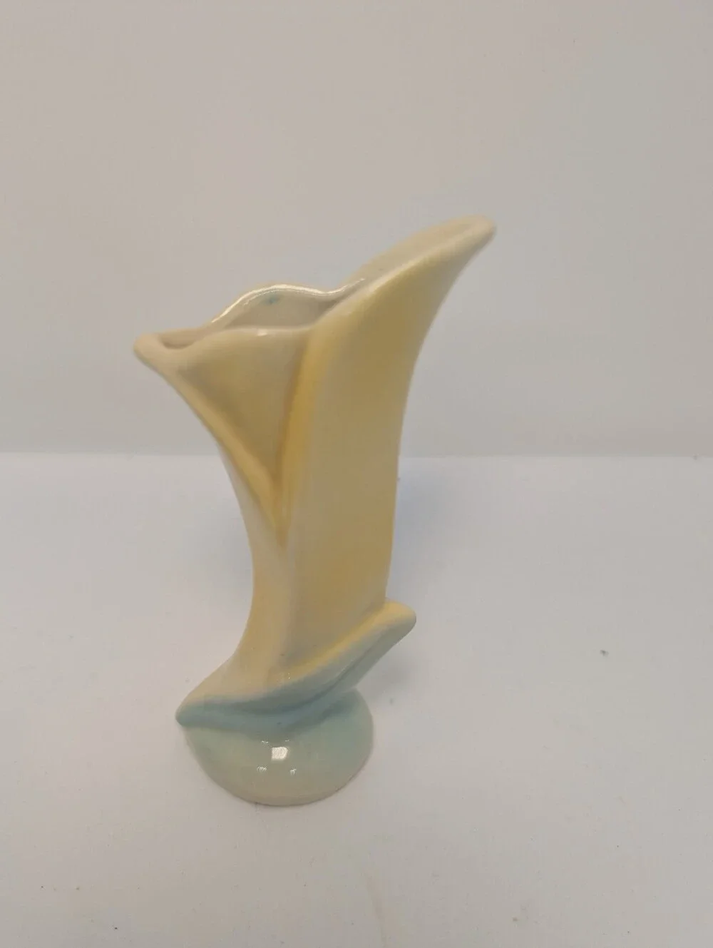Shawnee Pottery Yellow and Blue Ceramic Bud Vase Art deco design #1125
